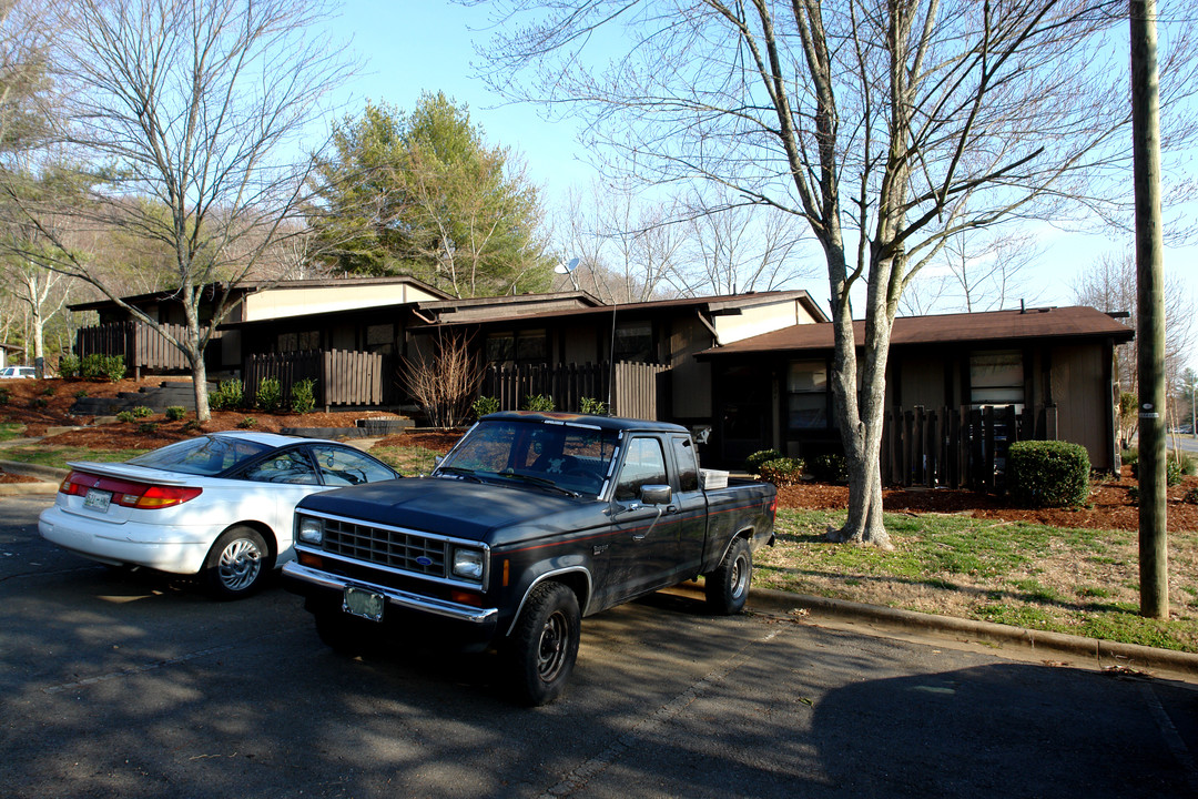 Adkisson Village in Cleveland, TN - Building Photo