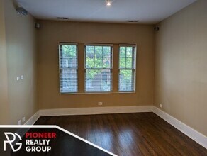 3449 N Wolcott Ave, Unit 2 in Chicago, IL - Building Photo - Building Photo