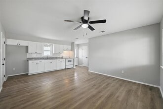 1837 Pelican Dr N, Unit 1905 in Azle, TX - Building Photo - Building Photo