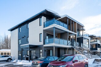 3218 Saindon St in Lévis, QC - Building Photo - Building Photo