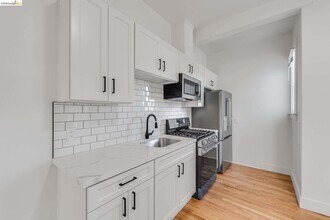 1238 12th St in Oakland, CA - Building Photo - Building Photo