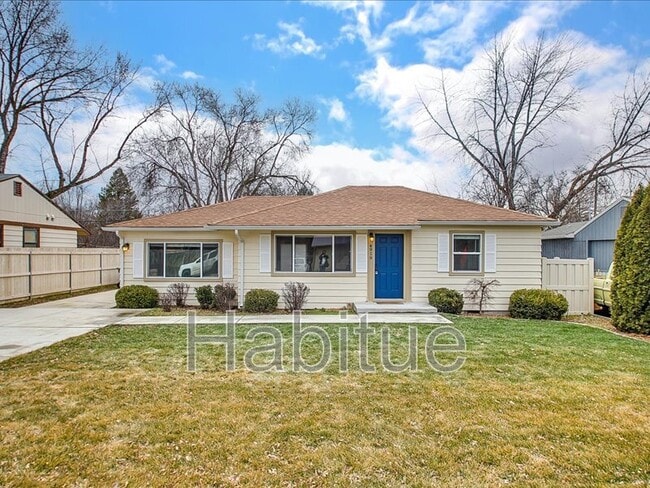 property at 4919 W Wylie Ln