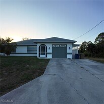 1117 Cleveland Ave in Lehigh Acres, FL - Building Photo