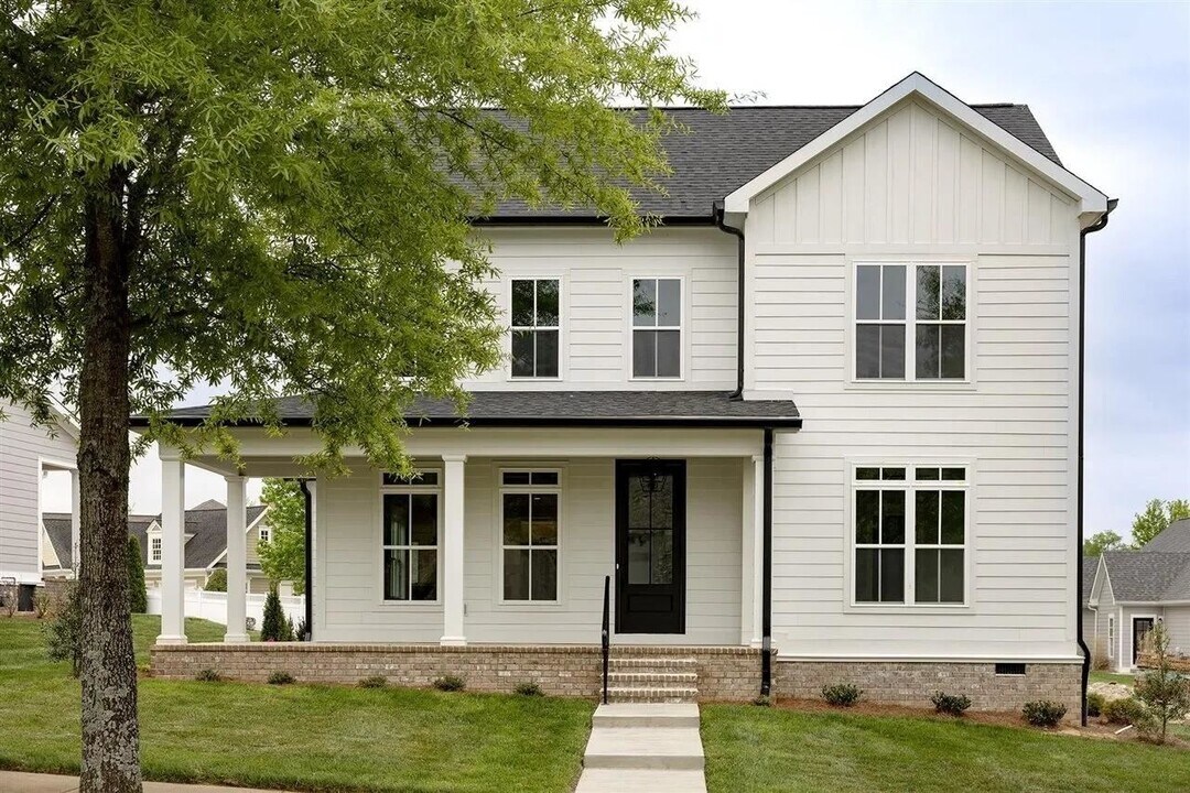 633 Village Way in Bowling Green, KY - Building Photo