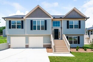 202 Comet Ct in Dallas, GA - Building Photo