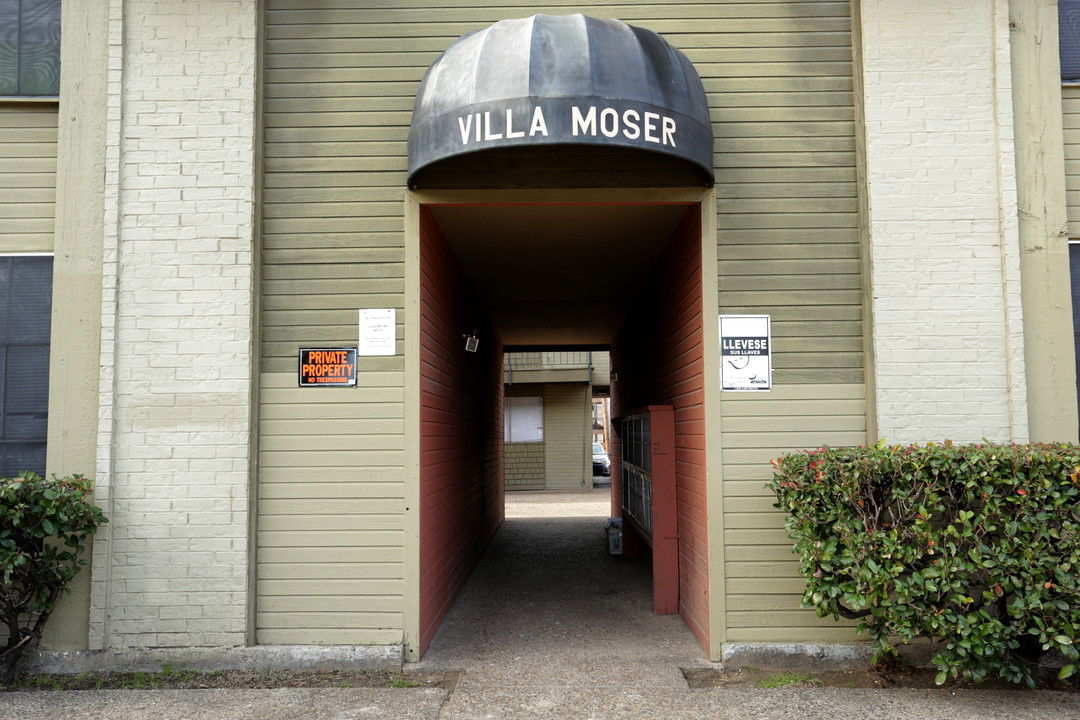 Villa Moser in Dallas, TX - Building Photo