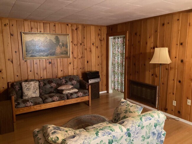 151 Mill St in Weaverville, CA - Building Photo - Building Photo