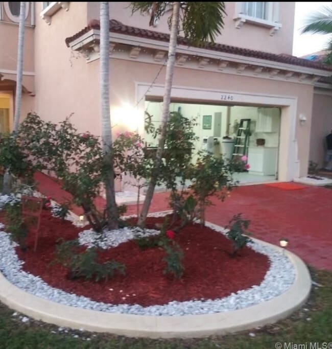 2240 NE 37th Terrace in Homestead, FL - Building Photo - Building Photo