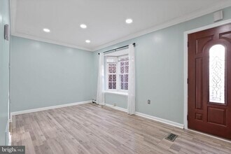6446 Shannon Station Ct in Springfield, VA - Building Photo - Building Photo
