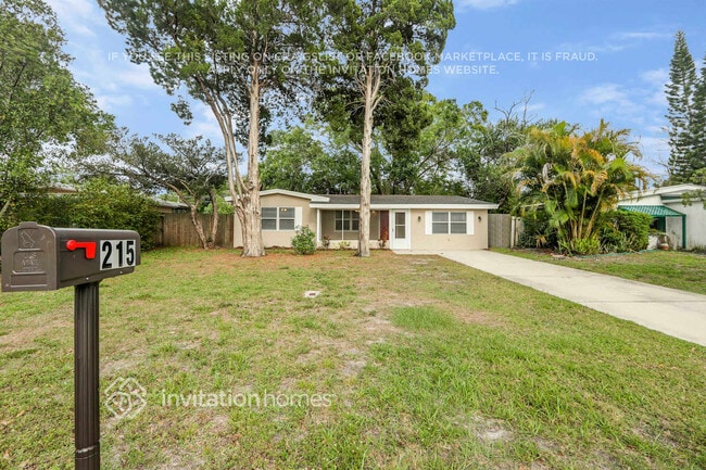 215 Emerald Ln in Largo, FL - Building Photo - Building Photo