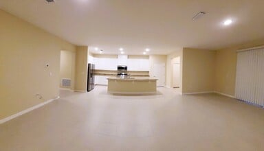 2050 NW 247th Dr in Newberry, FL - Building Photo - Building Photo