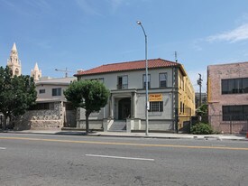2841 W 8th in Los Angeles, CA - Building Photo