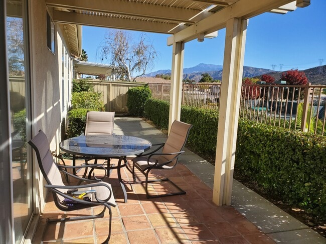5962 Turnberry Dr in Banning, CA - Foto de edificio - Building Photo