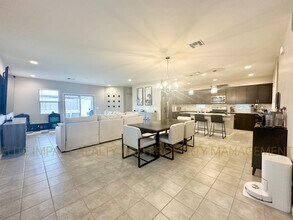 7755 S Via Casa De Campo in Tucson, AZ - Building Photo - Building Photo