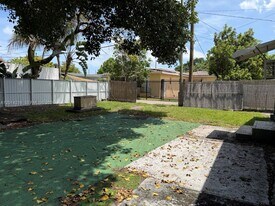 4761 NW 11th Ave in Miami, FL - Building Photo
