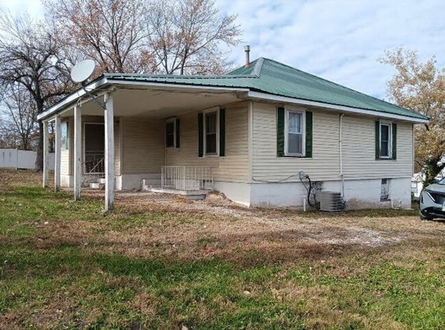 property at 310 E Jackson St