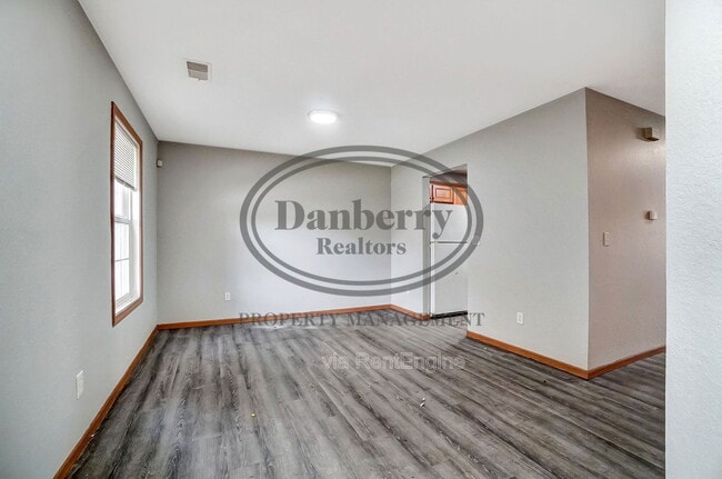 1115 N Byrne Rd in Toledo, OH - Building Photo - Building Photo