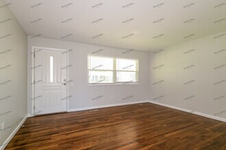 1140 Lees Ln in Florissant, MO - Building Photo - Building Photo