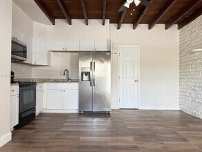 10335 NW 2nd Ct in Miami, FL - Building Photo - Building Photo