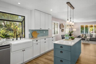 5621 126th St SE in Snohomish, WA - Building Photo