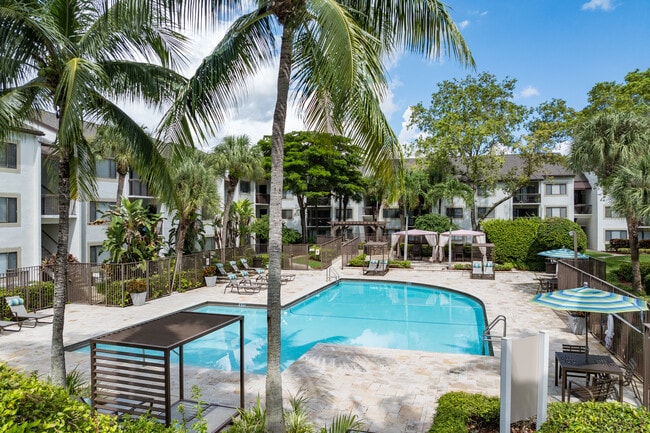 Cascades at the Hammocks in Miami, FL - Foto de edificio - Building Photo
