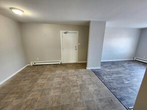 14 Reading Crescent in Saint John, NB - Building Photo - Building Photo