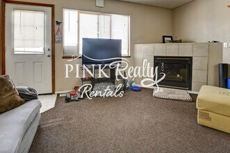 2050 Copper Creek Dr in Colorado Springs, CO - Building Photo - Building Photo