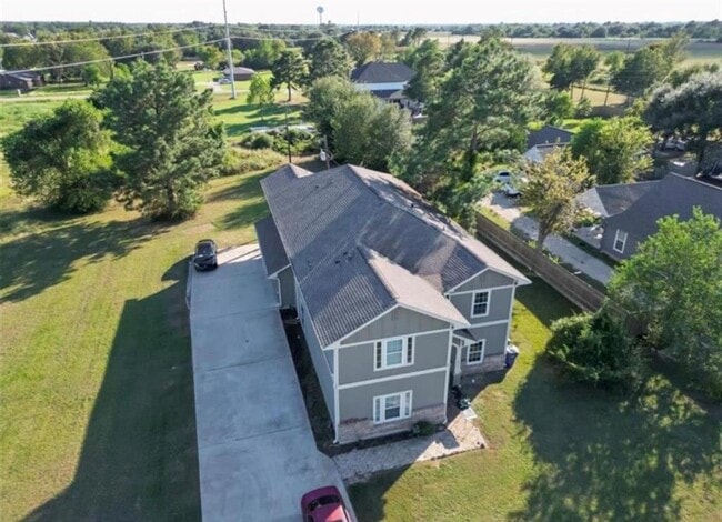 511 Dahlia St in Prairie View, TX - Building Photo - Building Photo