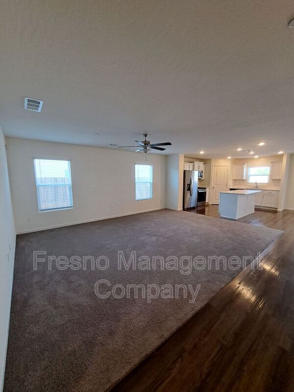 1580 Concord Ave in Madera, CA - Building Photo - Building Photo