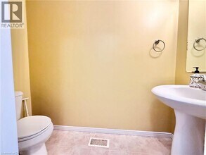 22 Madeleine St in Kitchener, ON - Building Photo - Building Photo