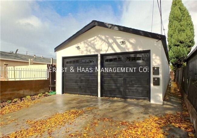 property at 2355 W Lincoln St