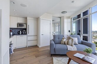 1372 Seymour St in Vancouver, BC - Building Photo - Building Photo