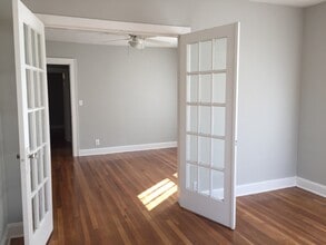 5020 Virginia Ave, Unit #1 in Kansas City, MO - Foto de edificio - Building Photo