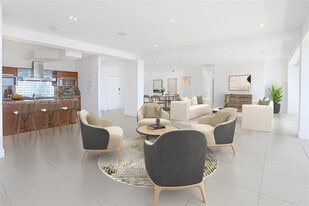 11 Island Ave in Miami Beach, FL - Building Photo