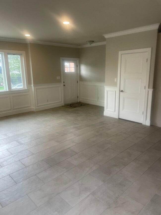 0 Bartlett Ave, Unit House rental in Staten Island, NY - Building Photo - Building Photo