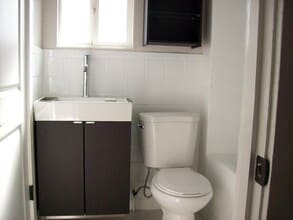 6105 Monterey Rd, Unit Front in Los Angeles, CA - Foto de edificio - Building Photo