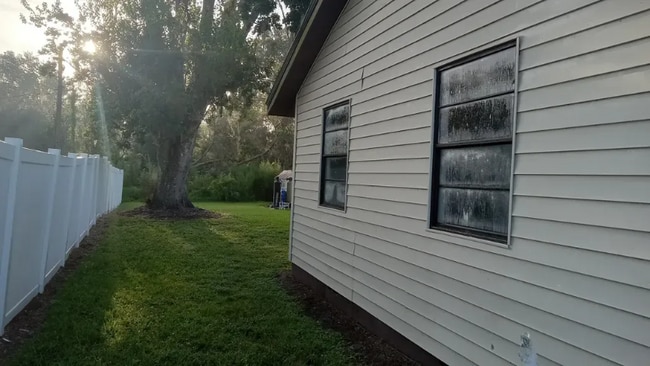 4204 Deeson Rd in Lakeland, FL - Foto de edificio - Building Photo