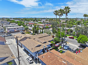 741 W 18th St in Costa Mesa, CA - Building Photo - Building Photo