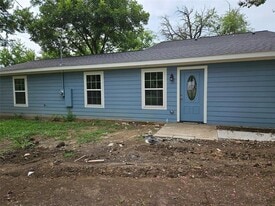 38 Adams Rd in Sherman, TX - Building Photo