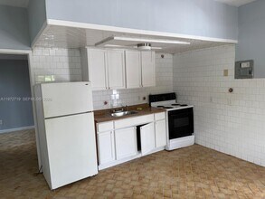 437 NE 30th St in Miami, FL - Building Photo - Building Photo