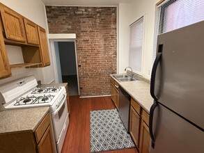156 S 18th St, Unit 1 in Pittsburgh, PA - Foto de edificio - Building Photo