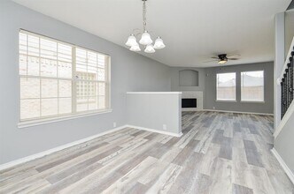 20131 Larkspur Landing in Richmond, TX - Building Photo - Building Photo