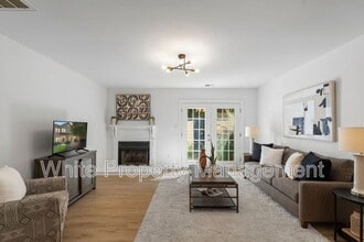 9231 Kings Canyon Dr in Charlotte, NC - Building Photo - Building Photo