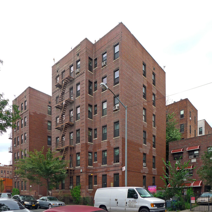 80 Clarkson Ave in Brooklyn, NY - Foto de edificio