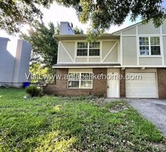 13139 S Brougham Dr in Olathe, KS - Building Photo - Building Photo