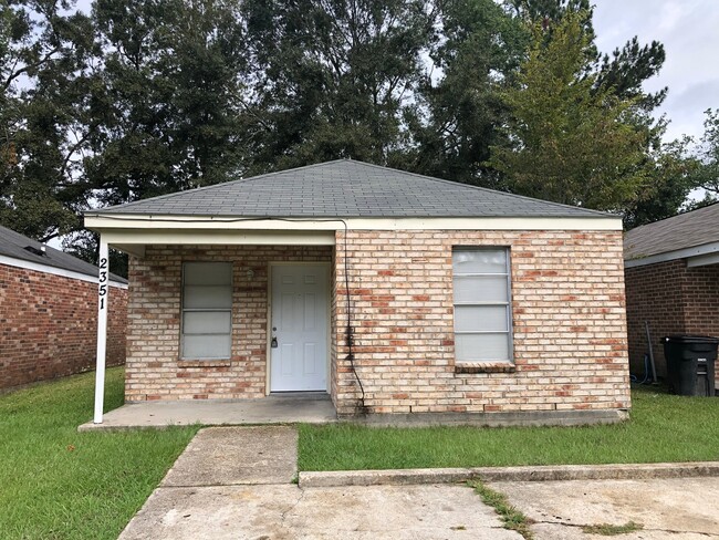 property at 2351 Elm Park Dr