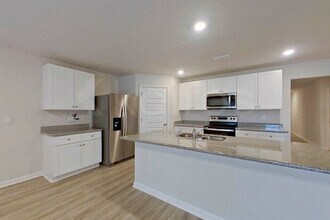 401 Monarch Ln in Pensacola, FL - Building Photo - Building Photo