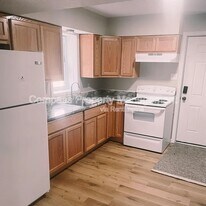 3622 Douglas Ave in Kalamazoo, MI - Building Photo