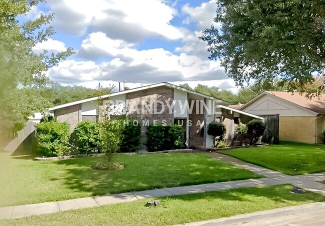 property at 4426 Mint Dr