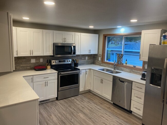 1019 Higby Dr in Cedar Falls, IA - Building Photo - Building Photo